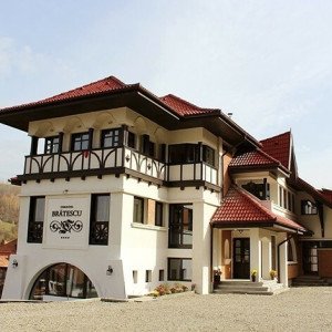 10% cashback din nota de plată în restaurantul Conacul Brătescu