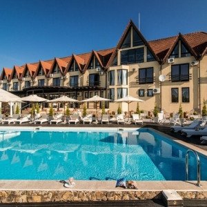 10% cashback din nota de plată în restaurant și/sau cazare la Conacul Archia