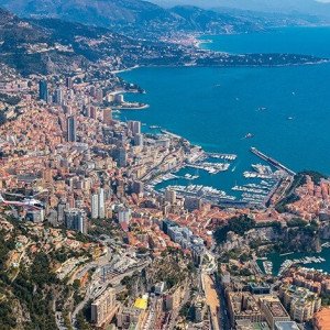 Zbor privat cu un elicopter RWC de la Nisa la Monaco