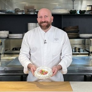 Curs virtual de gătit trei rețete ”Ugo Chan” de Hugo Munoz oferit de un expert