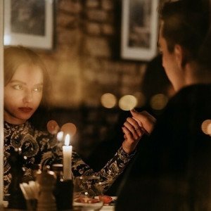 Lasă-te purtat într-un voiaj gastronomic unic, într-un cadru elegant