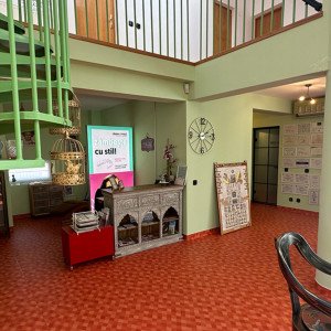 Reduceri la Piano Cabinet